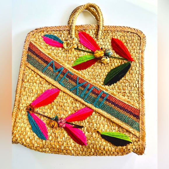 Handbags - Vintage | Mexico Handcrafted Woven Straw + Yarn Bag | Handbag | Beach Bag